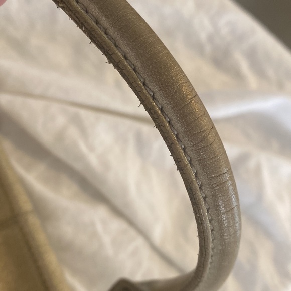 Salvatore Ferragamo shoulder bag , well loved - Picture 10 of 10